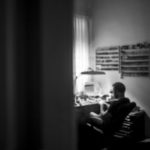 volomir-painting-desk-santamariacabeza-studio-working-03